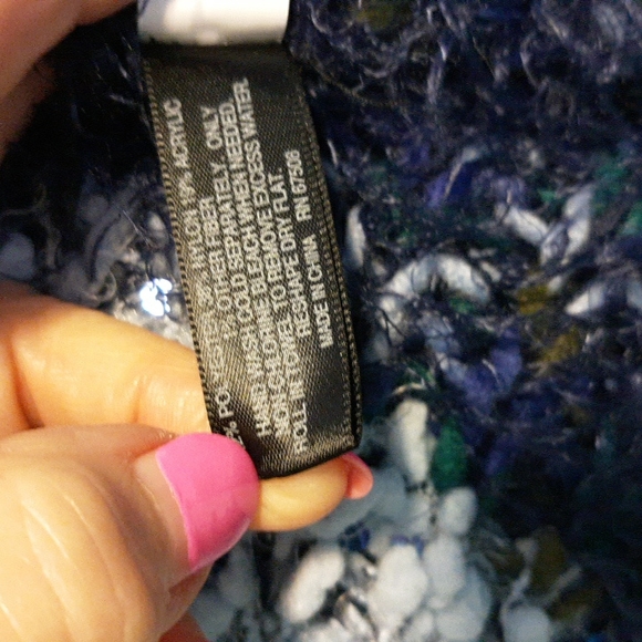 INC Fluffy Knit Winter Long Scarf Blue Cozy Warm Mixed Media Fringe Sparkles - Picture 8 of 9